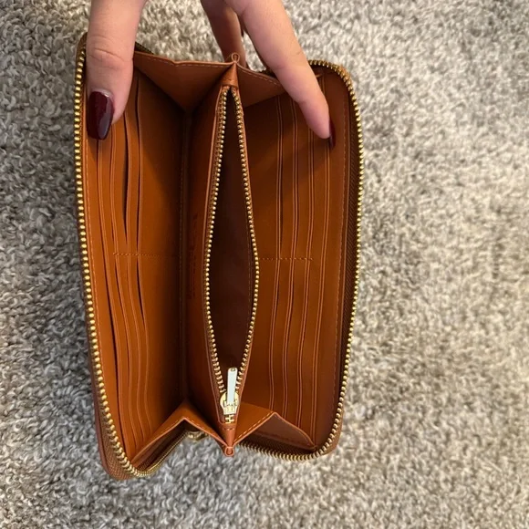 Disney Coach Mickey Mouse Wallet - Picture 6 of 6